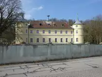 Regendorf, Schloss Faber-Castell, dreigeschossiger Walmdachbau �ber H-f�rmigem Grundriss, erbaut ab 1515 (25.03.2018)