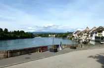 Rheinfelden AG, Blick von der Rheininsel flu�aufw�rts, im Hintergrund der Schwarzwald, Mai 2017