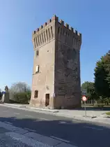Pizzighettone, Torre del Guado, erbaut im 12. Jahrhundert (30.09.2018)