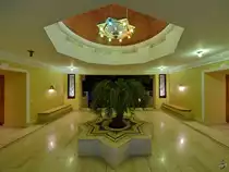 Unterwegs in einer der vielen Hotelanlagen in Sharm El Scheich. (Dezember 2018)