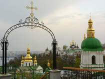 Blick auf die Kreuzerhhungskirche in der Ukrainischen Hauptstadt Kiew. (April 2016)
