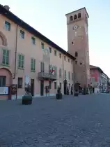 Cherasco, altes Rathaus in der Via Giuseppe Garibaldi (03.10.2018)