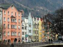 Die Huser in der Mariahilfstrae besitzen sehr schne gotische Fassaden. 08.03.08