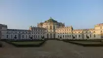 Nichelino, Jagdschloss Stuginigi, erbaut ab 1729 durch den Architekten Filippo Juvarra fr die Herzge von Savoyen (04.10.2018)