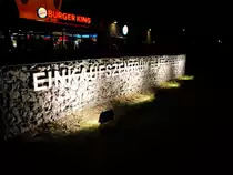 Einkaufszentrum Blasekreuzung in Lübbecke 
Diese Schrift sieht man wenn man die B239 aus Richtung Hüllhorst / Bünde  in Richtung Zentrum Lübbecke fährt. 
Aufnahme vom 23.10.2018