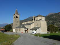 Fenis, Pfarrkirche St. Maurizio, erbaut im 15. Jahrhundert (05.10.2018)