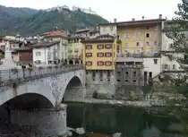 Varallo Sesia, Ponte Antonini und Piazza Ravelli in der Altstadt (05.10.2018)