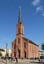 Kehl am Rhein, die evangelische Friedenskirche am Marktplatz, der neugotische Bau wurde 1851 eingeweiht, Sept.2017