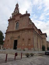Ghemme, Pfarrkirche St. Maria Assunta, erbaut ab 1666, Fassade von 1720 (06.10.2018)