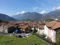 Aussicht auf die Altstadt von Bienno im Valcamonica mit der St. Faustino Kirche (07.10.2018)