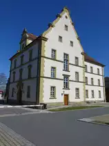 Lichtenfels, Geb�ude des Amtsgericht, Stattlicher dreigeschossiger Bau mit Schweifgiebel, erbaut 1903 (07.04.2018)