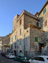 Unterwegs in den engen Gassen der Altstadt von Bracciano. (Dezember 2015)