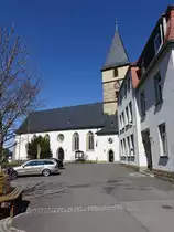Mistelfeld, kath. St. Andreas Kirche, Chorturm und Kern des Langhauses von 1319, Umbau 1866 (07.04.2018)