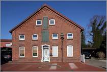 Jemgum. Dieses Backsteingeb�ude steht in der Deichstra�e. 24.02.2019