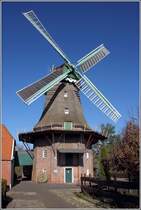 Jemgum. Aus dem Jahr 1756 stammt die Peldemhle in Jemgum. Im 20. Jahrhundert wurde fr Flautezeiten zunchst ein Dieselmotor, spter ein Elektromotor eingebaut. Erst 1996 wurde der gewerbliche Mhlenbetrieb eingestellt. Die Mhlentechnik des Galeriehollnderes ist nach wie vor funktionsfhig. 24.02.2019