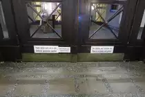 Hamburg am 7.2.2019: Schilder an der Eingangst�r der Finanzbeh�rde am G�nsemarkt