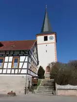 Ro�feld, Evangelisch-lutherische Pfarrkirche St. Margareta, sp�tgotische Chorturmkirche (08.04.2018)