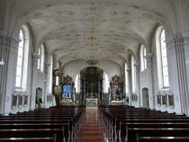 Dettingen, barocker Innenraum der kath. Pfarrkirche St. Peter, Hochaltarbild von Franz Joseph Spiegler, Seitenaltre von Maler Herrmann aus Horb (10.05.2018) 