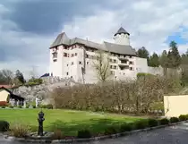 Schloss Matzen bei Reith im Alpbachtal (Tirol). 1278 wurde es erstmals urkundlich erwhnt, heute beherbergt es ein Schlosshotel. 16.04.2019.