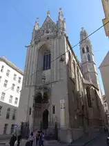 Wien, gotische r�misch-katholische Kirche Maria am Gestade, Chor erbaut von 1330 bis 1355, Langhaus um 1400 (20.04.2019)