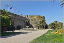 Palmen im Frankreich erwartet man eher am Mittelmeer als in der Bretagne, trotzdem scheint in St-Malo der Golf-Strom fr die ntigen Temperaturen zu sorgen, dass an der Stadtmauer Palmen gedeihen.

14. Mai 2019