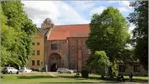 Ziesar. Die Baugeschichte der Burg Ziesar geht zur�ck bis ins 10. Jahrhundert. Sie war Nebenresidenz der Bisch�fe von Brandenburg. Ab dem Jahr 1213 wurde die Burg in Backsteinbauweise umgebaut. 14.05.2019