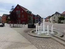 Brunnen am Marktplatz von Wernberg-K�blitz, Lkr. Schwandorf (20.05.2018)