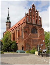 Słupsk (Stolp). Die St.-Hyazinth-Kirche stammt zum Teil schon aus dem 13. Jahrhundert und war ursprnglich die Kirche eines Dominikanerklosters. Sie steht in unmittelbarer Nachbarschaft zum Schloss. 11.05.2019