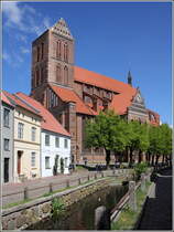 Wismar. Die Bauzeit der St.-Nikolai-Kirche wird mit 1381 bis 1487 angegeben. Sie gehrt als Meisterwerk der Sptgotik zum UNESCO-Welterbe. 05.05.2019
