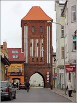 Darłowo (Rgenwalde). Das Steintor wurde 1732 erneuert. 12.05.2019