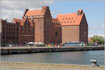 Stralsund. Die alten Speicherhuser auf der Hafeninsel werden inzwischen anders genutzt. 07.05.2019