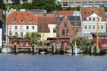 Blick auf das ehemalige Seemannsheim und ein Teil der Museumswerft in Flensburg. Aufnahme: 16. Juni 2019.