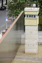 Wachtturm an der Gedenkst�tte Berliner Mauer im Ortsteil Gesundbrunnen. Aufnahme: 8. Juni 2019.
