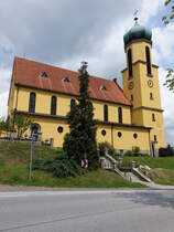 Vetrni, Pfarrkirche St. Johannes Nepomuk, erbaut von 1936 bis 1938 nach Plnen des Architekten Hans Foschum (26.05.2019)