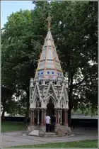 London. In den Victoria Tower Gardens s�dlich des Parlaments steht die Buxton Memorial Fountain, ein au�er Betrieb befindlicher Trinkbrunnen. 08.06.2019