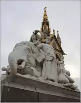 London. Diese asiatische Gruppe ist eine von vier Figurengruppen am Fu� des Albert Memorials am Rande der Kensington Gardens. 05.06.2019