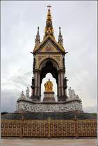 London. Das in den Jahren 1864 bis 1875 geschaffene, fast 60 Meter hohe Albert Memorial steht am Rande der Kensington Gardens gegenber der Royal Albert Hall. 05.06.2019
