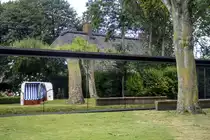 Spiegelung am Museum Kunst der Westk�ste in Alkersum auf der Insel F�hr. Aufnahme: 3. Juli 2019.