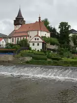Svetla nad S�zavou, gotische St. Wenzel Kirche, erbaut ab 1207 (28.05.2019)