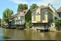 Vom Restaurant  �bersee  hat man u.a. einen guten Blick auf die an der Gera gelegenen Kleinen Synagoge in Erfurt.
[3.6.2019 | 12:04 Uhr]