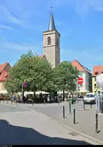 Blick auf den Wenigemarkt mit dem 33 Meter hohen Turm der �gidienkirche in Erfurt.
[3.6.2019 | 12:54 Uhr]