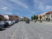 Velka Bites, Geb�ude am Hauptplatz Masarykovo Namesti (30.05.2019)
