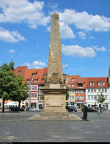 Blick auf einen Obelisk, der sich auf dem Domplatz in Erfurt befindet.
[3.6.2019 | 15:21 Uhr]