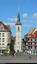  Durchblick  vom Domplatz auf den Turm der Allerheiligenkirche in der Marktstra�e in Erfurt.
[3.6.2019 | 16:39 Uhr]