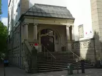 Hamburg am 7.5.2019: Eingang des Lohm�hlengymnasiums (ehem. Oberrealschule St. Georg) im Stadtteil St. Georg 