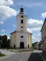Divisov/ Diwischau, Pfarrkirche St. Bartholom�us am Horni Namesti, sp�tbarock erbaut ab 1745 (01.06.2019)