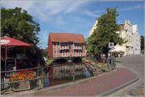 Wismar. Das sogenannte  Gewlbe  wurde Mitte des 17. Jahrhunderts ber der Runden Grube errichtet. Die Grube ist ein durch Wismar geleiterter Bach. 24.07.2019