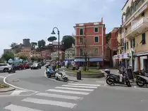 San Terenzo, Castello in der Via Mecconi, viereckige Festung des Sp�tmittelalters (15.06.2019)