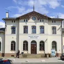 Das Bahnhofsgebude im Danziger Stadtteil Oliwa. Aufnahme: 14. August 2019.