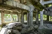 Danzig - Gdnsk. Im Ruinen der ehemaligen polnischen Kaserne auf der Halbinsel Westerplatte im nrdlichen teil Danzigs. Aufnahme: 13. August 2019.